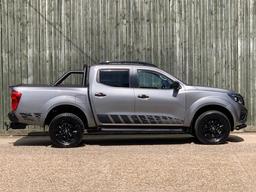 Nissan Navara 2.3 dCi N-Guard Auto 4WD Euro 6 4dr at 3th