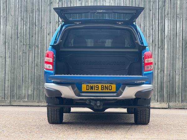 Mitsubishi L200 2.4 DI-D DC Warrior Auto 4WD Euro 6 4dr