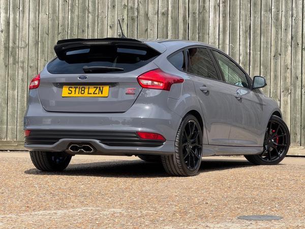 Ford Focus 2.0T EcoBoost ST-3 Euro 6 (s/s) 5dr