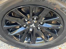 Mitsubishi L200 2.4 DI-D DC Barbarian Black 4WD Euro 6 4dr (Roll Top) at 27th