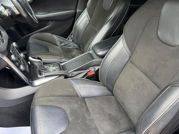 Volvo V40 2.0 D3 R-Design Nav Plus Auto Euro 6 (s/s) 5dr