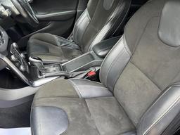 Volvo V40 2.0 D3 R-Design Nav Plus Auto Euro 6 (s/s) 5dr at 44th