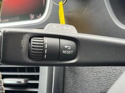 Volvo V40 2.0 D3 R-Design Nav Plus Auto Euro 6 (s/s) 5dr at 19th