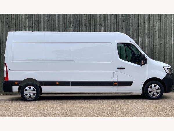 Renault Master 2.3 dCi 35 Business+ FWD LWB Medium Roof Euro 6 4dr