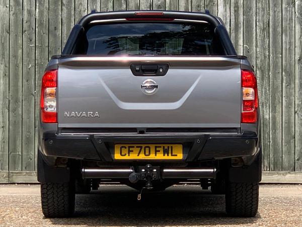 Nissan Navara 2.3 dCi N-Guard Auto 4WD Euro 6 4dr