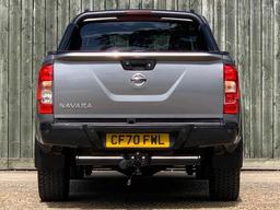 Nissan Navara 2.3 dCi N-Guard Auto 4WD Euro 6 4dr at 14th