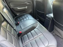 Mitsubishi L200 2.4 DI-D DC Barbarian Black 4WD Euro 6 4dr (Roll Top) at 39th