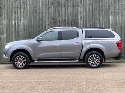 Nissan Navara 2.3 dCi Tekna Auto 4WD Euro 6 4dr at 19th