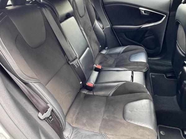Volvo V40 2.0 D3 R-Design Nav Plus Auto Euro 6 (s/s) 5dr