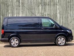 Volkswagen Transporter 2.0 TDI T32 Highline FWD SWB Euro 6 (s/s) 5dr at 3th