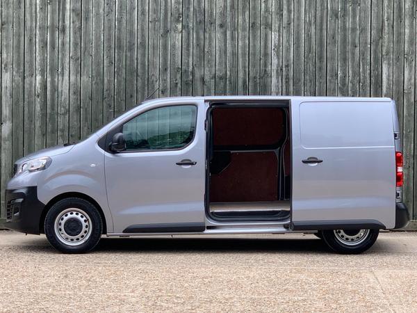 Peugeot Expert 1.5 BlueHDi 1000 Professional Premium Standard Panel Van MWB Euro 6 (s/s) 6dr