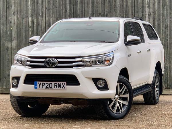 Toyota Hilux 2.4 D-4D Invincible 4WD Euro 6 (s/s) 4dr (TSS)