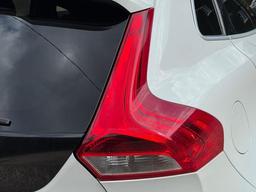 Volvo V40 2.0 D3 R-Design Nav Plus Auto Euro 6 (s/s) 5dr at 49th