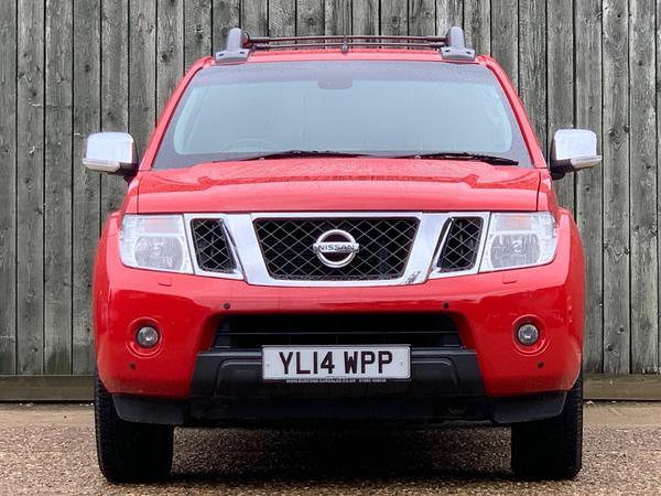 Nissan Navara 2.5 dCi Tekna Auto 4WD Euro 5 4dr