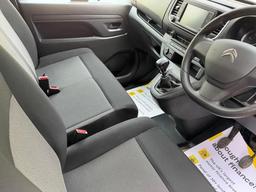 Citroen Dispatch 1.5 BlueHDi 1000 Enterprise Edition XL FWD 3 Euro 6 (s/s) 6dr at 5th