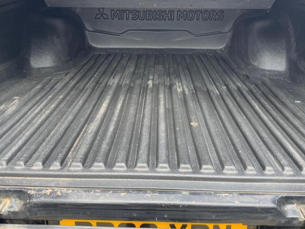 Mitsubishi L200 2.4 DI-D DC Challenger Auto 4WD Euro 6 4dr