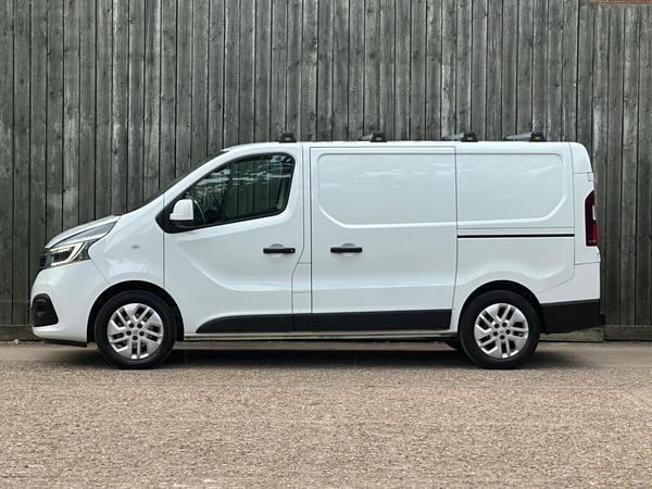 Renault Trafic 2.0 dCi ENERGY 28 Sport SWB Standard Roof Euro 6 (s/s) 5dr