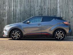 Toyota C-HR 1.8 VVT-h Dynamic CVT Euro 6 (s/s) 5dr at 14th