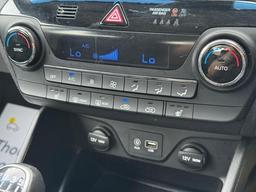 Hyundai TUCSON 1.7 CRDi Blue Drive SE Nav Euro 6 (s/s) 5dr at 48th