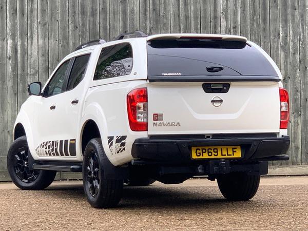 Nissan Navara 2.3 dCi N-Guard Auto 4WD Euro 6 4dr