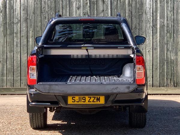 Nissan Navara 2.3 dCi N-Guard Auto 4WD Euro 6 4dr