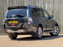 Mitsubishi Shogun 3.2 DI-DC SG5 Auto 4WD Euro 6 5dr LWB at 24th