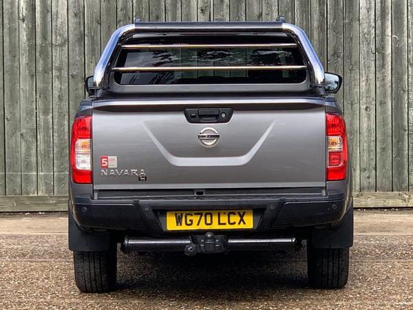 Nissan Navara 2.3 dCi N-Guard Auto 4WD Euro 6 4dr