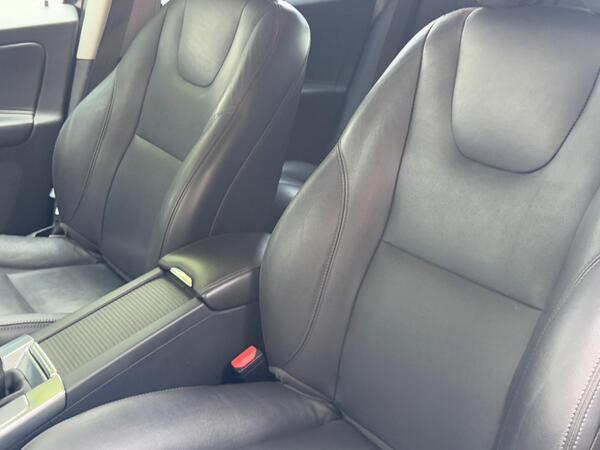 Volvo XC60 2.0 D4 SE Nav Euro 6 (s/s) 5dr