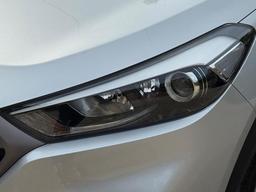 Hyundai TUCSON 1.7 CRDi Blue Drive SE Nav Euro 6 (s/s) 5dr at 33th