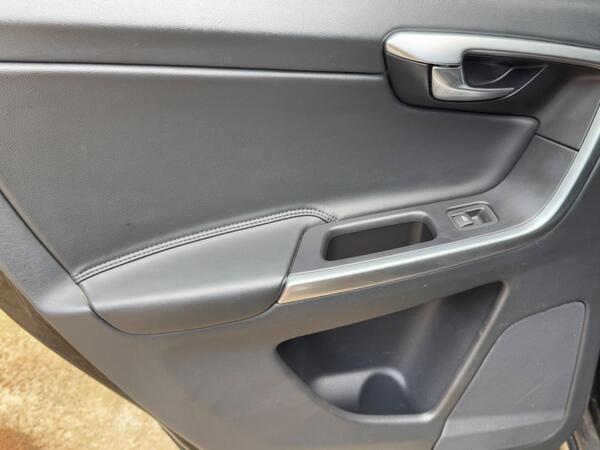 Volvo XC60 2.0 D4 SE Nav Euro 6 (s/s) 5dr