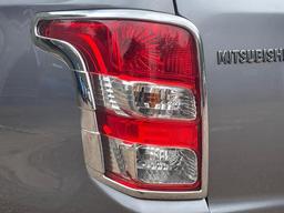 Mitsubishi L200 2.4 DI-D DC Barbarian 4WD Euro 6 4dr at 41th