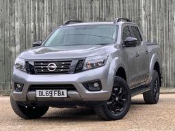 Nissan Navara 2.3 dCi N-Guard Auto 4WD Euro 6 4dr at 5th