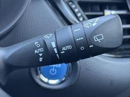 Toyota C-HR 1.8 VVT-h Dynamic CVT Euro 6 (s/s) 5dr at 29th