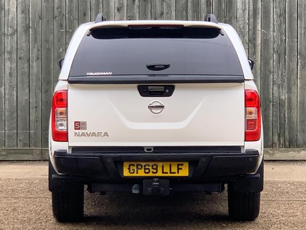 Nissan Navara 2.3 dCi N-Guard Auto 4WD Euro 6 4dr