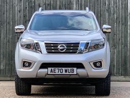 Nissan Navara 2.3 dCi Tekna 4WD Euro 6 (s/s) 4dr at 16th