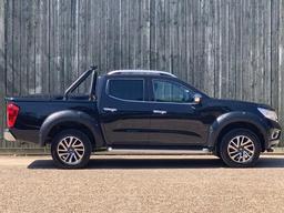 Nissan Navara 2.3 dCi Tekna Auto 4WD Euro 6 4dr at 3th