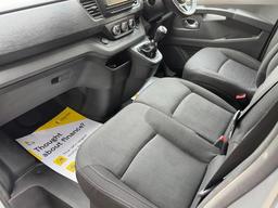 Renault Trafic 2.0 dCi Blue 30 Extra Sport LWB Euro 6 (s/s) 5dr at 11th