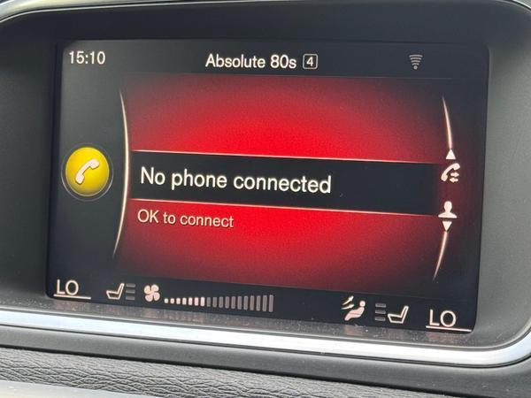Volvo V40 2.0 D3 R-Design Nav Plus Auto Euro 6 (s/s) 5dr