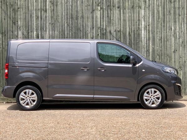 Peugeot Expert 2.0 BlueHDi 1200 Asphalt Standard Panel Van EAT8 MWB Euro 6 (s/s) 6dr