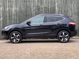 Nissan Qashqai 1.5 dCi N-Vision 2WD Euro 6 (s/s) 5dr at 5th