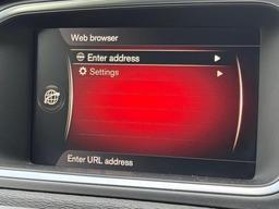 Volvo V40 2.0 D3 R-Design Nav Plus Auto Euro 6 (s/s) 5dr at 40th