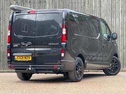 Renault Trafic 2.0 dCi ENERGY 28 Black Edition SWB Standard Roof Euro 6 (s/s) 5dr at 37th