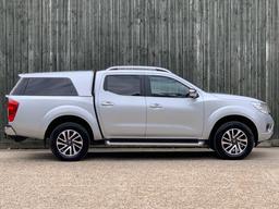 Nissan Navara 2.3 dCi Tekna 4WD Euro 5 4dr at 10th