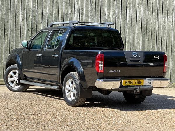 Nissan Navara 2.5 dCi Tekna 4WD Euro 4 4dr