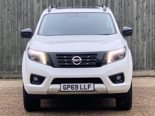 Nissan Navara 2.3 dCi N-Guard Auto 4WD Euro 6 4dr