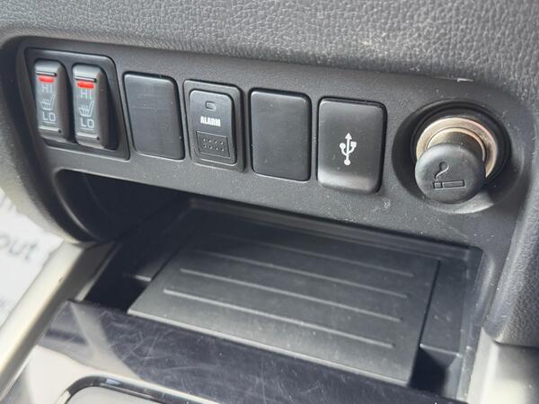 Mitsubishi L200 2.4 DI-D DC Barbarian Auto 4WD Euro 6 4dr