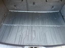 Volvo V40 1.5 T3 GPF R-Design Nav Plus Auto Euro 6 (s/s) 5dr at 39th