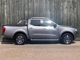 Nissan Navara 2.3 dCi Tekna 4WD Euro 6 (s/s) 4dr at 3th