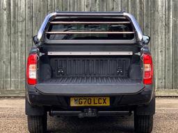 Nissan Navara 2.3 dCi N-Guard Auto 4WD Euro 6 4dr at 16th